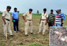 আউশগ্রামে চাষের জমি থেকে বারবার বোমা উদ্ধারে আতঙ্কে চাষীরা