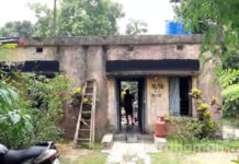 ইস্পাত নগরীতে ধুপের আগুনে পুড়ে ছাই বাড়ির জিনিসপত্র