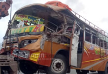 পানাগড়ে ট্রাকের পিছনে ধাক্কা যাত্রীবাহী বাসের, জখম ১২