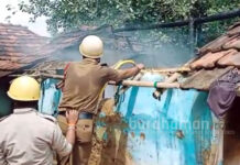 হাই-টেনশন তার ছিঁড়ে আগুনে ভস্মীভূত টালির ঘর