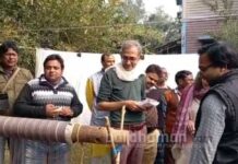 বিশ্বে বাংলার তাঁত শিল্পকে তুলে ধরতে আগ্রহী নোবেলজয়ী অর্থনীতিবিদ