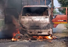 ট্রাক-বাইকের মুখোমুখি সংঘর্ষে পুড়ে ছাই ট্রাক ও বাইক