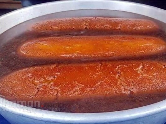 পেল্লায় সাইজের মিষ্টির টানেই জমে ওঠে দেবদাস মেলা