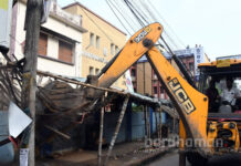 হকার উচ্ছেদে বর্ধমান শহরে ফের বুলডোজার