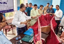 পুজোর আগে তাঁতিদের কাছ থেকে কাপড় কেনা শুরু করল তন্তজ